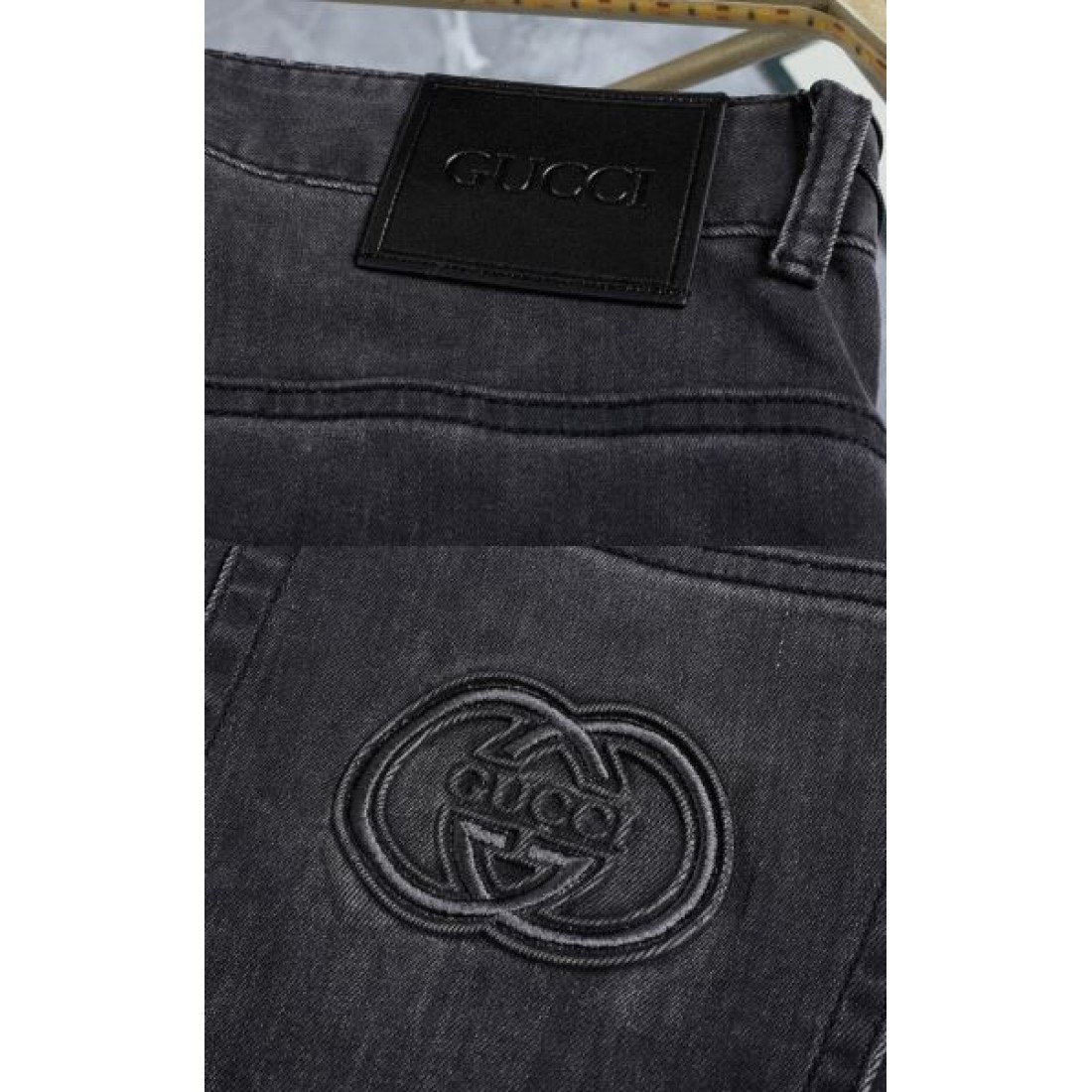 華やか 高級感 洗練 GUCCI グッチ コピー ジーンズ 存在感 おしゃれ 目玉