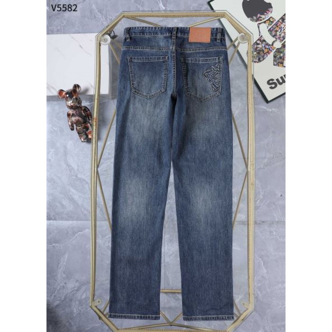 ラグジュアリー 派手め 上質 VERSACE ヴェルサーチェ コピー ジーンズ 目立つ