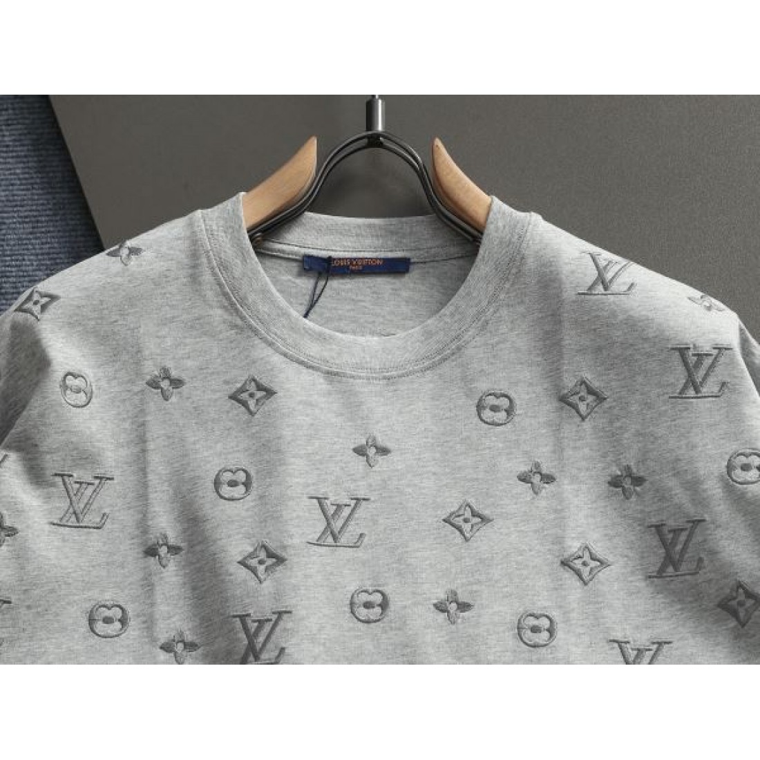 清潔感 上質 LOUIS VUITTON ルイヴィトン コピー 半袖Tシャツ 着心地抜群