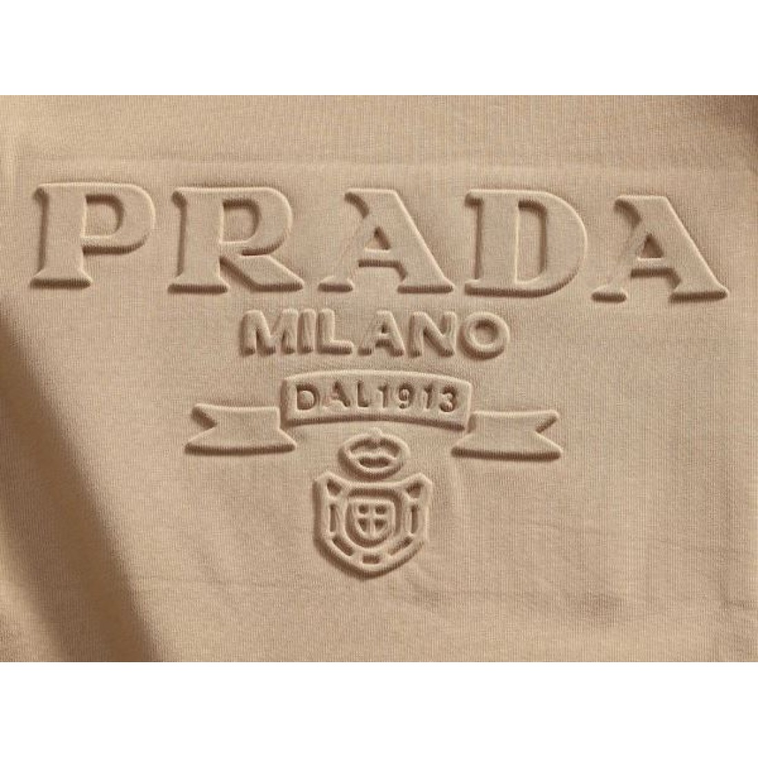 都会的 洗練 PRADA プラダ コピー 半袖Tシャツ 軽やか 高品質