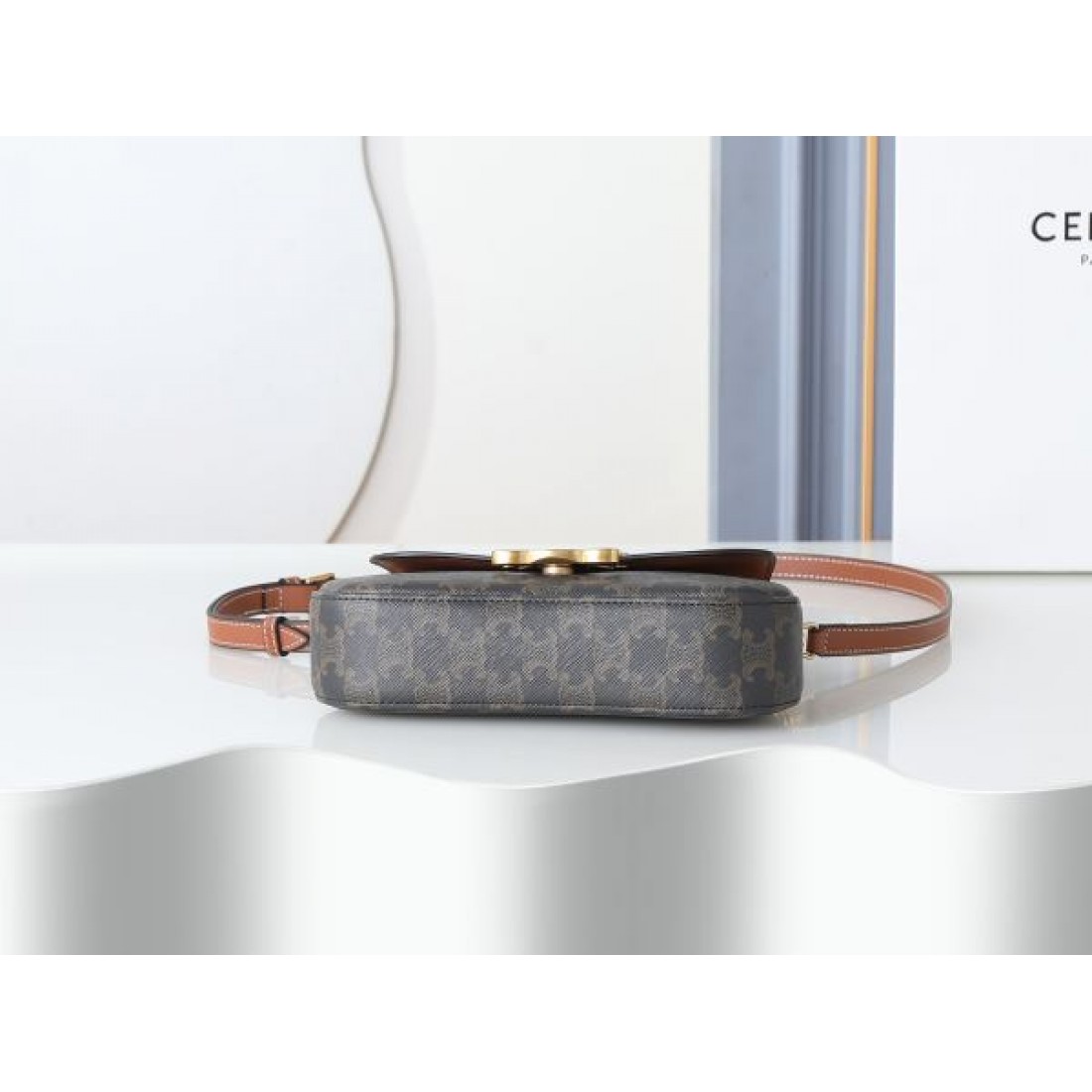  知的印象 高機能 セリーヌ CELINE コピー トートバッグ 実用重視 状態良好