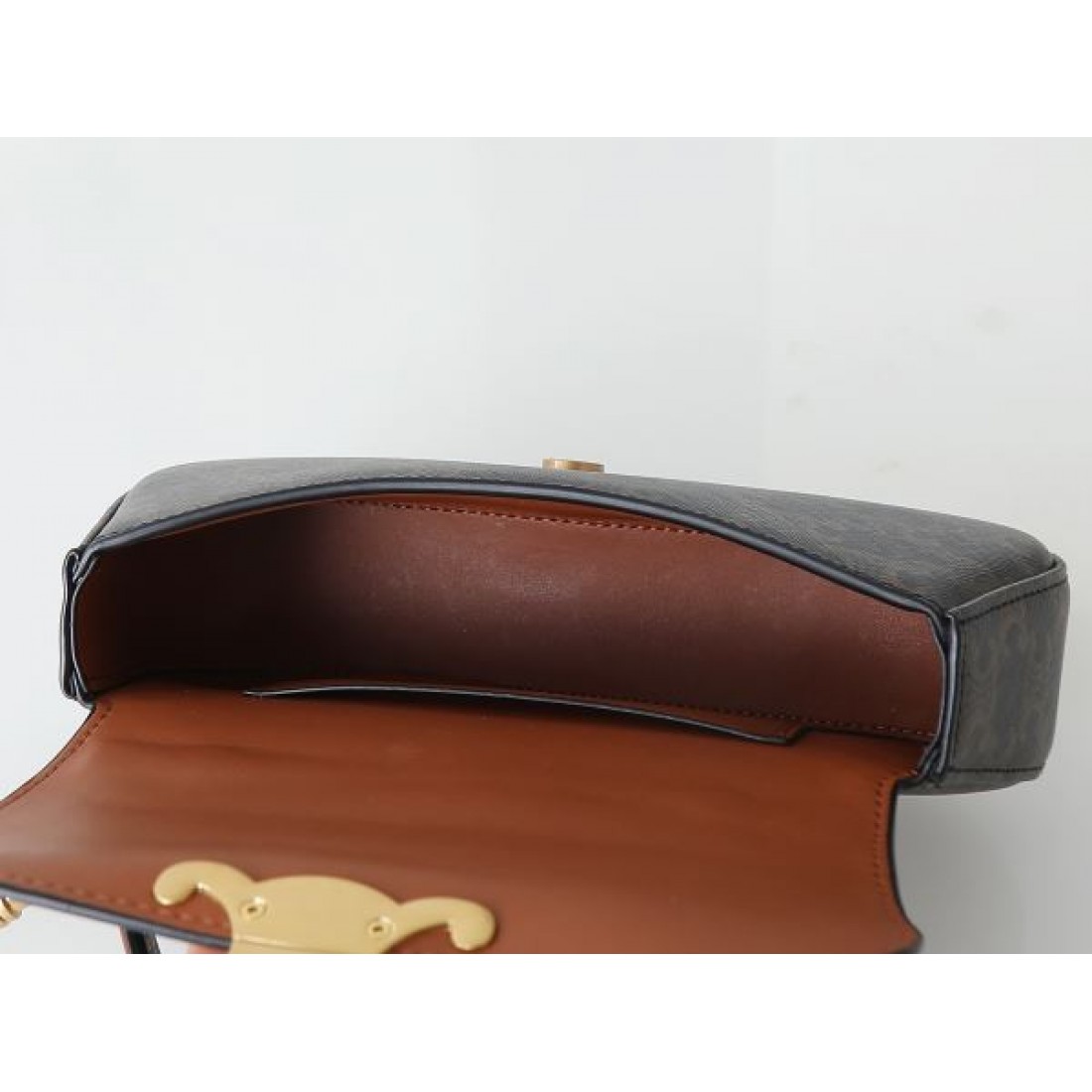  知的印象 高機能 セリーヌ CELINE コピー トートバッグ 実用重視 状態良好