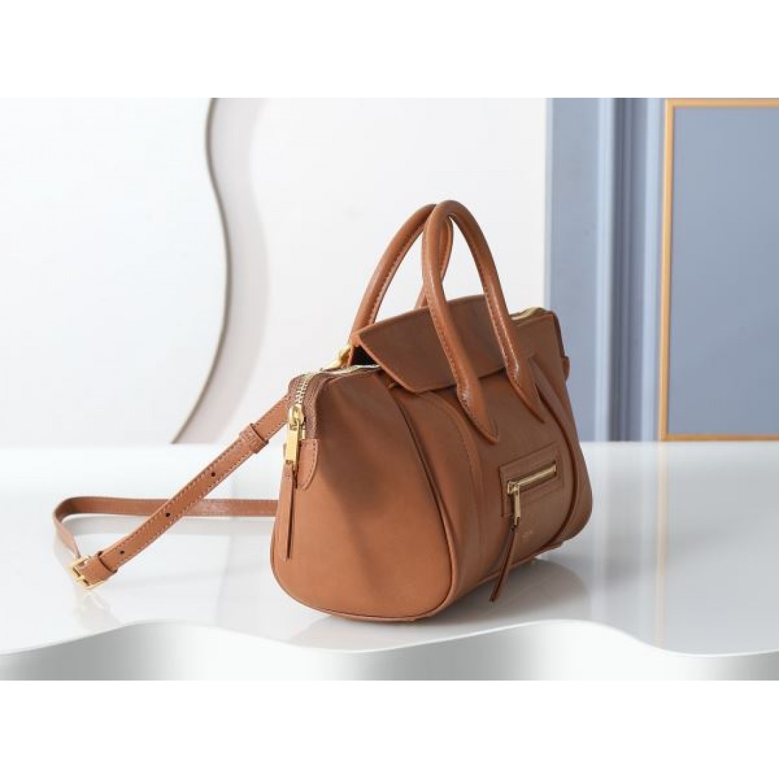 都会的 落ち着き セリーヌ CELINE コピー トートバッグ 軽量設計 品質安定