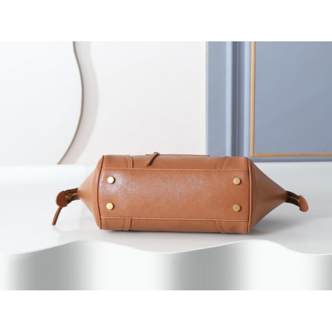 都会的 落ち着き セリーヌ CELINE コピー トートバッグ 軽量設計 品質安定