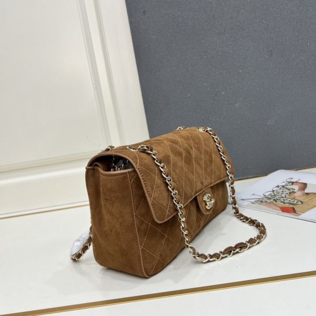 フェミニン 柔らか印象 シャネル CHANEL コピー トートバッグ 実用重視 安定感あり