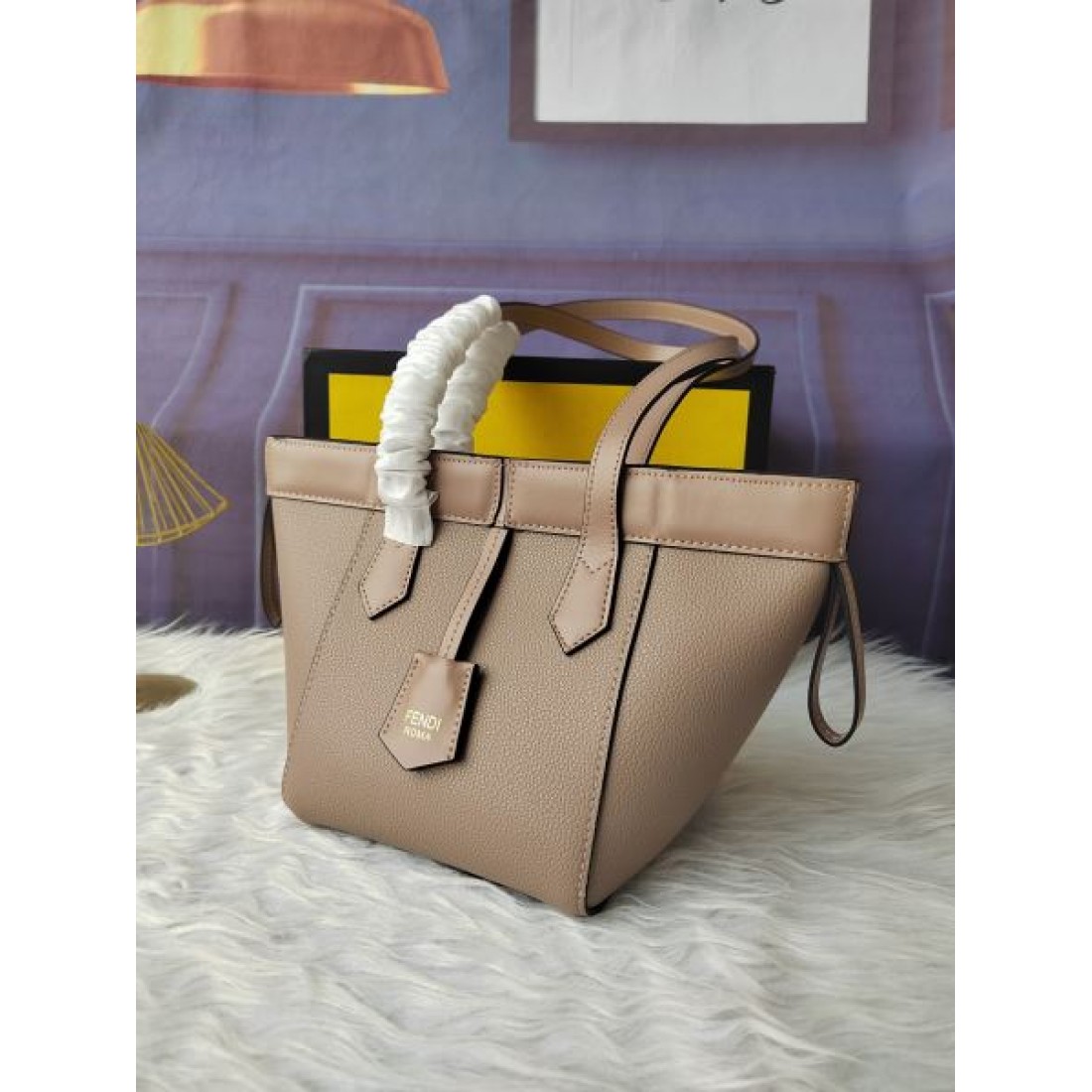 個性派 洗練デザイン フェンディ FENDI コピー トートバッグ コーデ映え 品質安定