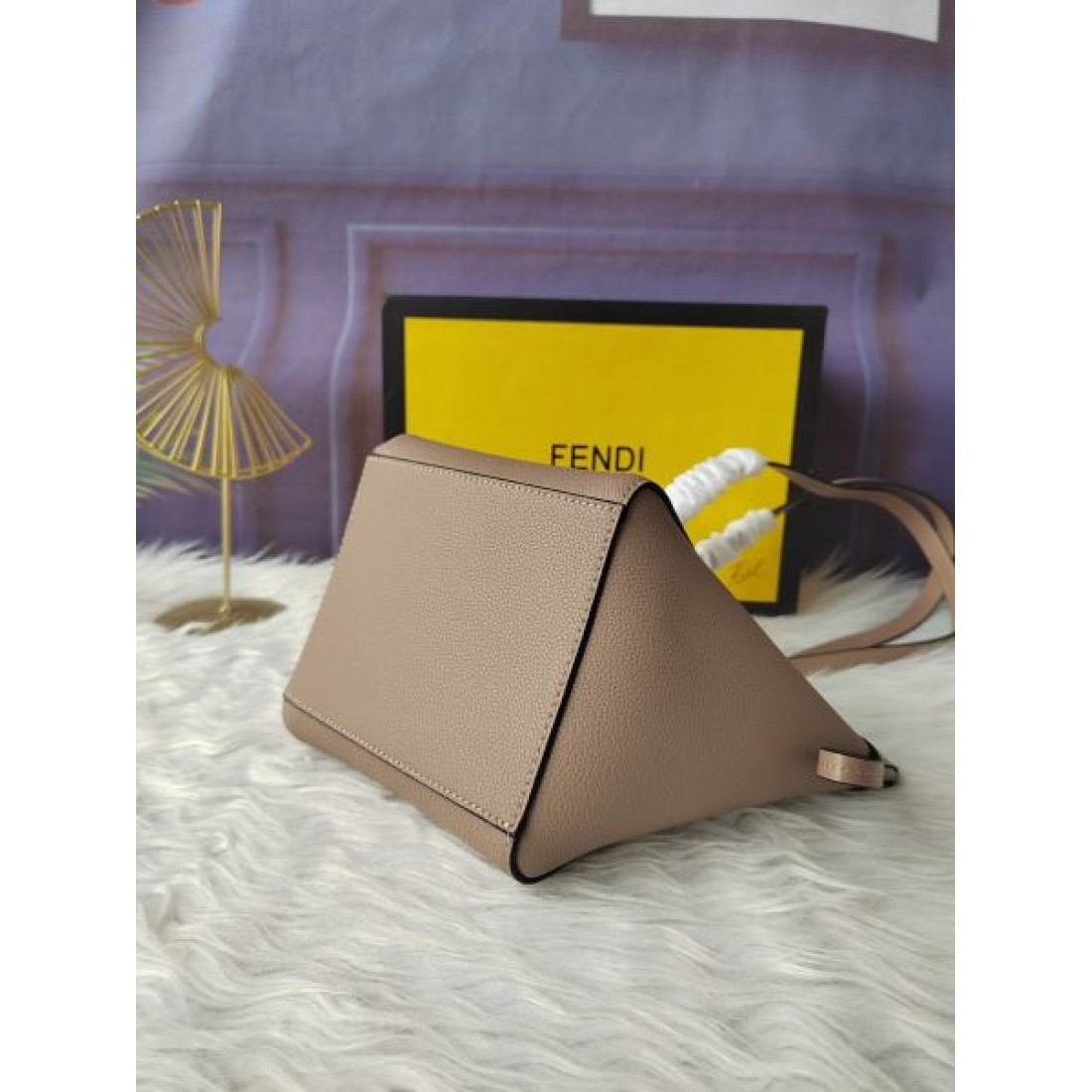 個性派 洗練デザイン フェンディ FENDI コピー トートバッグ コーデ映え 品質安定