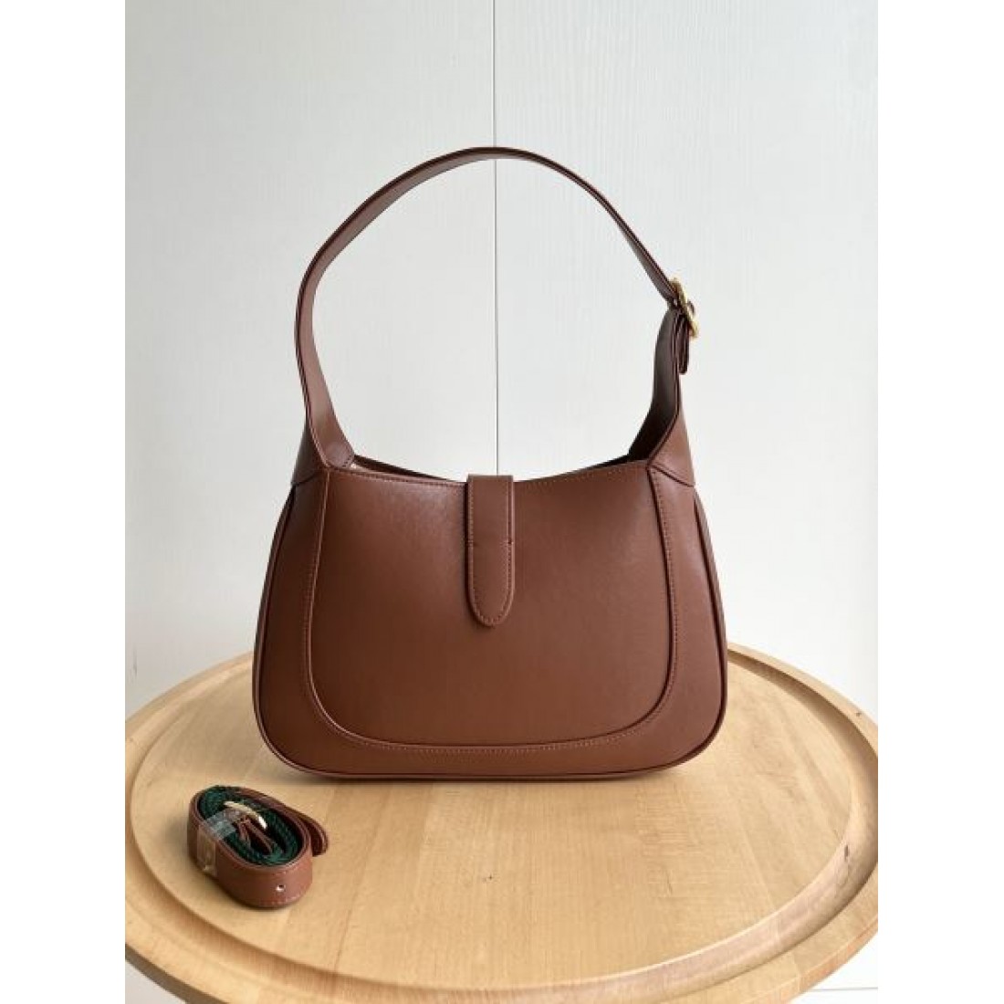 トレンド志向 シャープ印象 グッチ GUCCI コピー トートバッグ 仕上げ丁寧 実用重視