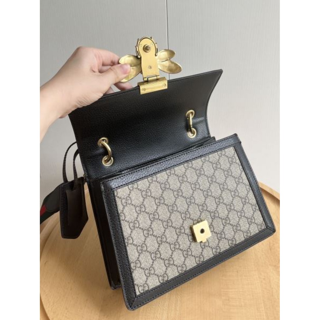 存在感強め 洗練構造 グッチ GUCCI コピー トートバッグ 軽量設計 デザイン性高