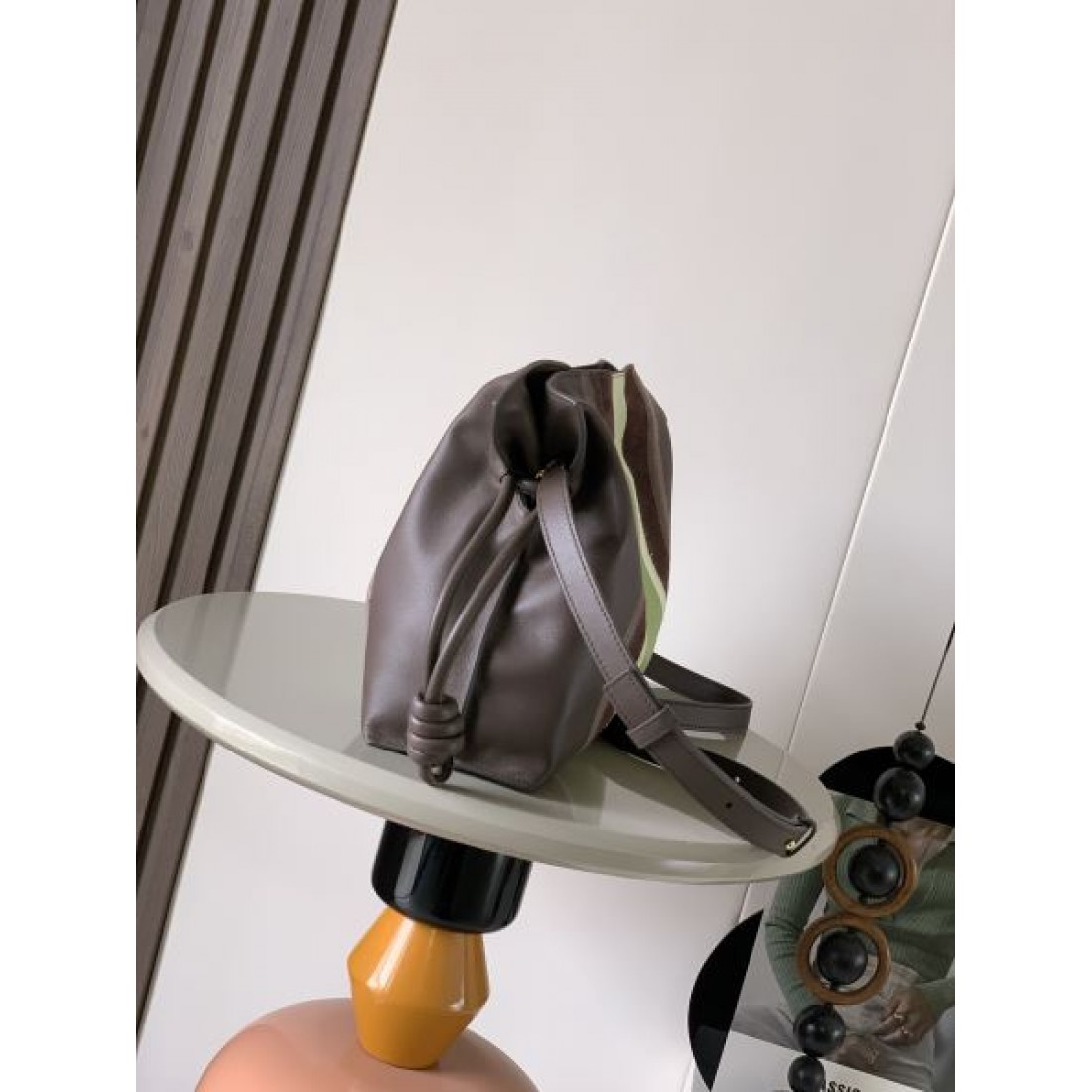 都会的 軽量 ロエベ LOEWE コピー トートバッグ 実用性 人気継続