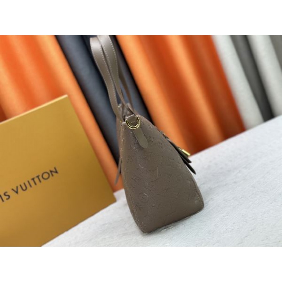 定番人気 高品質 ルイヴィトン LOUIS VUITTON コピー トートバッグ 存在感 耐久性