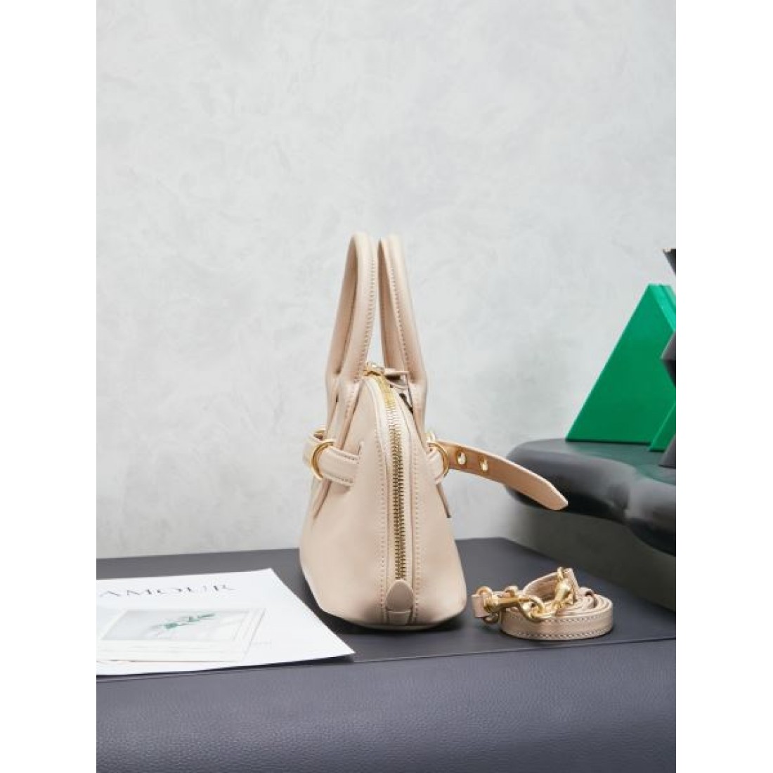 可愛い トレンド ミュウミュウ MIU MIU コピー トートバッグ 軽やか フェミニン