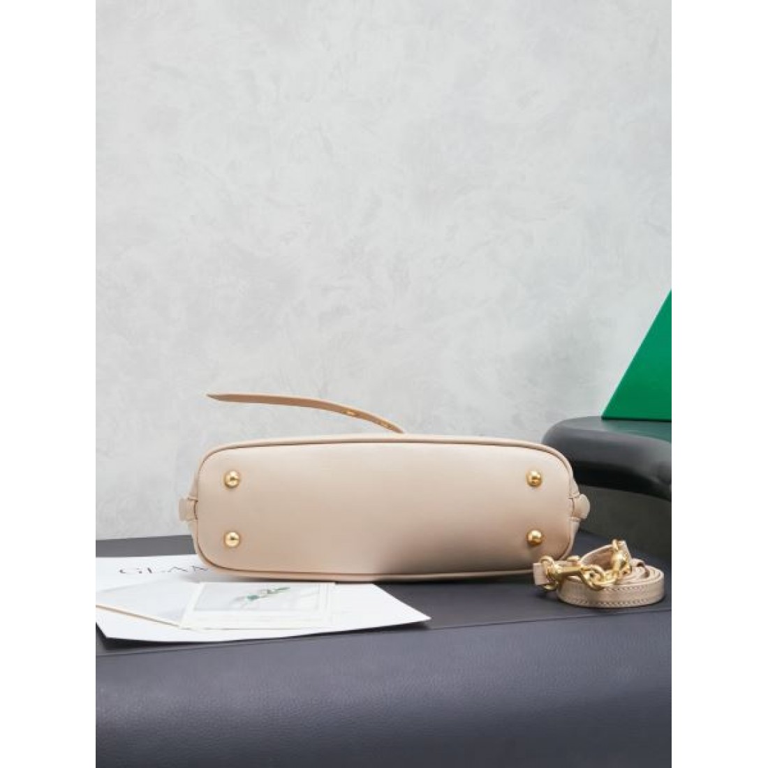 可愛い トレンド ミュウミュウ MIU MIU コピー トートバッグ 軽やか フェミニン