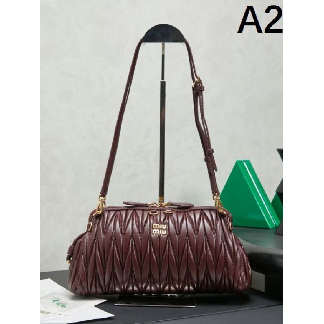 モード感 洗練デザイン ミュウミュウ MIU MIU コピー トートバッグ 機能的 完成度高