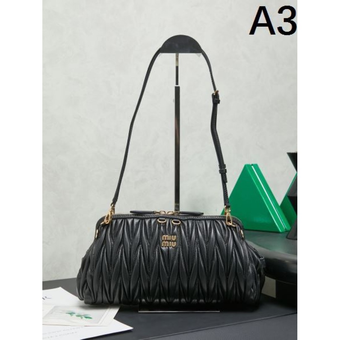 モード感 洗練デザイン ミュウミュウ MIU MIU コピー トートバッグ 機能的 完成度高