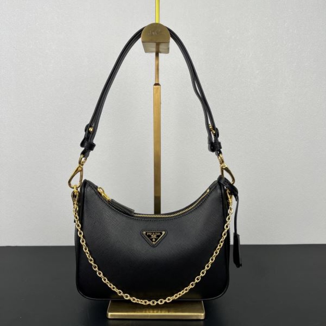 上品仕立て 実用設計 プラダ PRADA コピー トートバッグ 収納充実 人気