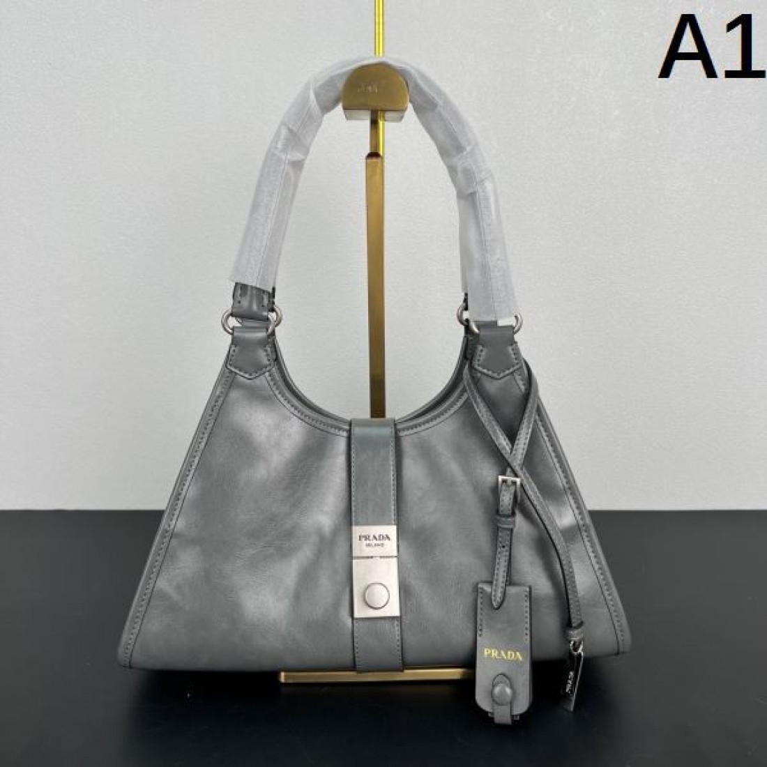 高級路線 落ち着き感 プラダ PRADA コピー トートバッグ 耐久重視 日常対応