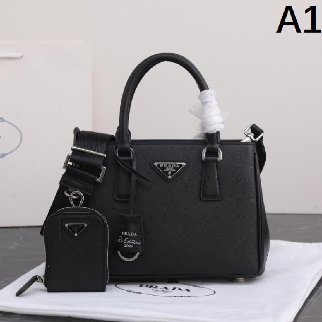 知的印象 シャープ外観 プラダ PRADA コピー トートバッグ 仕上げ丁寧