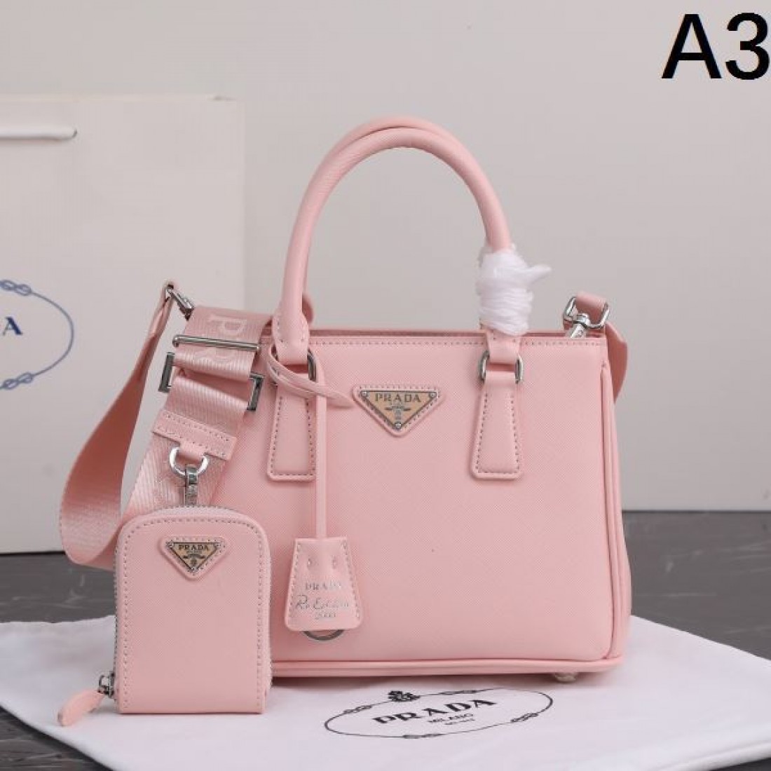 知的印象 シャープ外観 プラダ PRADA コピー トートバッグ 仕上げ丁寧 