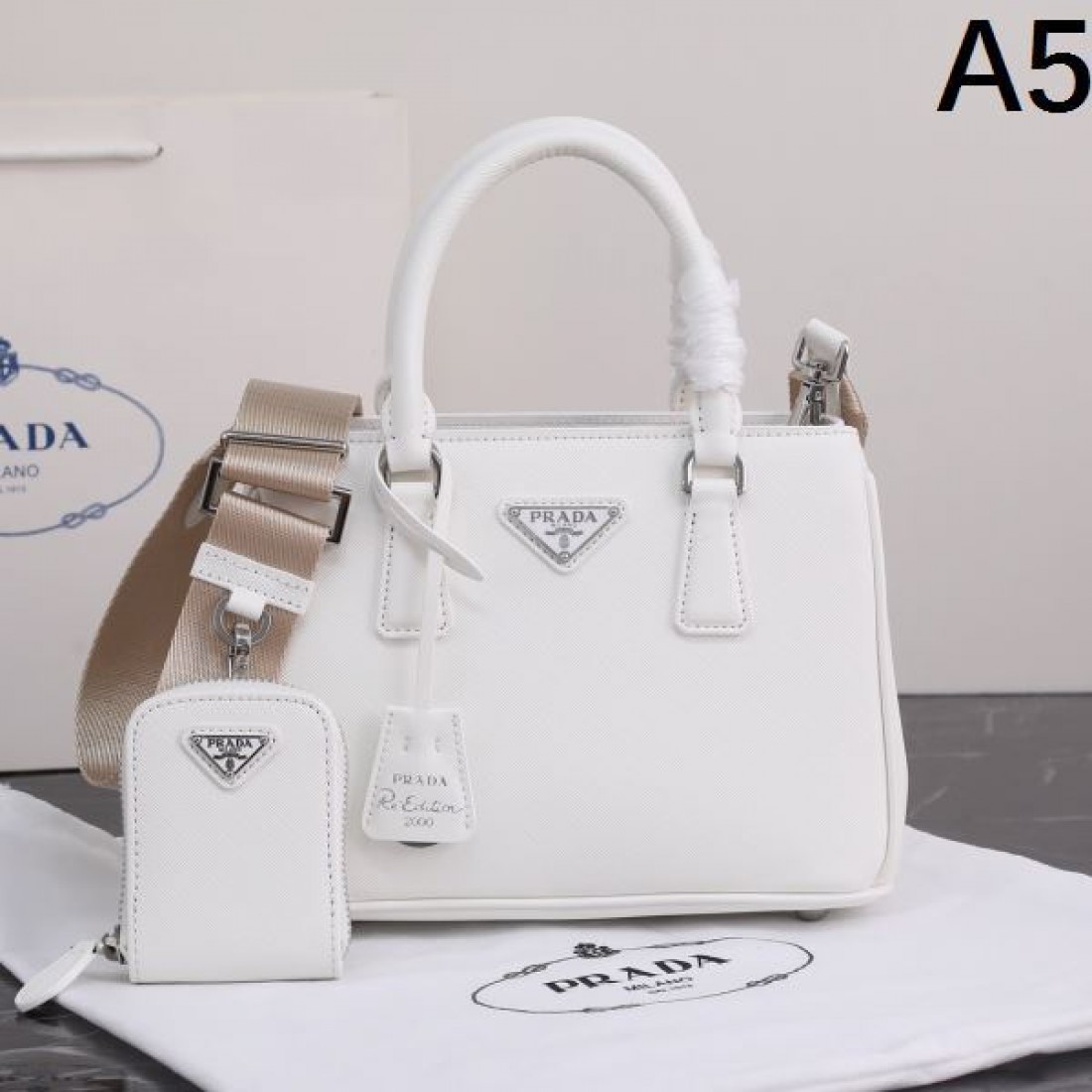 知的印象 シャープ外観 プラダ PRADA コピー トートバッグ 仕上げ丁寧 