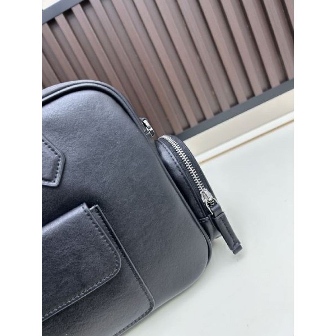 大人仕様 控えめ主張 プラダ PRADA コピー トートバッグ デザイン洗練