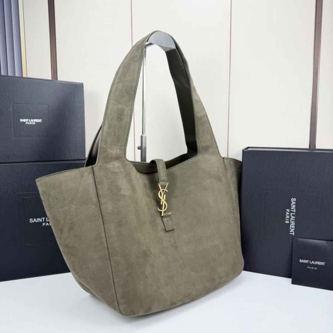  エレガント演出 ブランド感 イヴ サンローラン YSL コピー トートバッグ 印象的