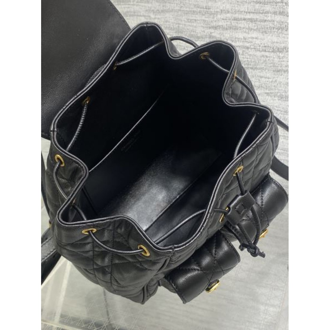  軽快仕様 モダン系 ディオール DIOR コピー バックパック 耐久設計 背負いやすい