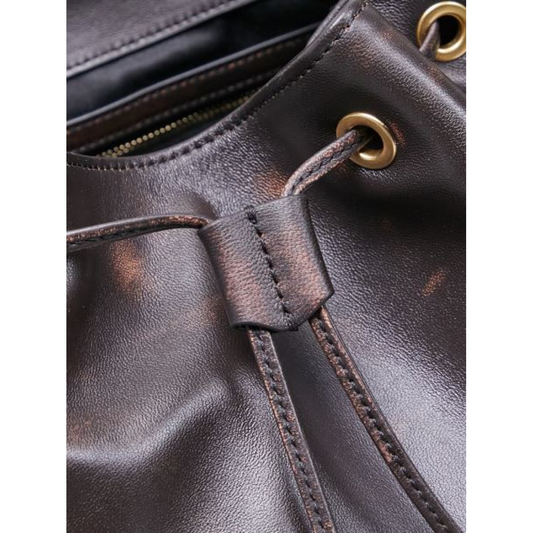 ミニマル系 実用派 ミュウミュウ MIU MIU コピー バックパック 安定感あり 持ち運び楽