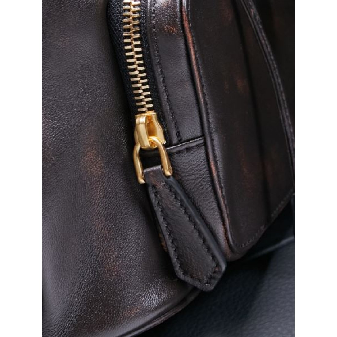 ミニマル系 実用派 ミュウミュウ MIU MIU コピー バックパック 安定感あり 持ち運び楽