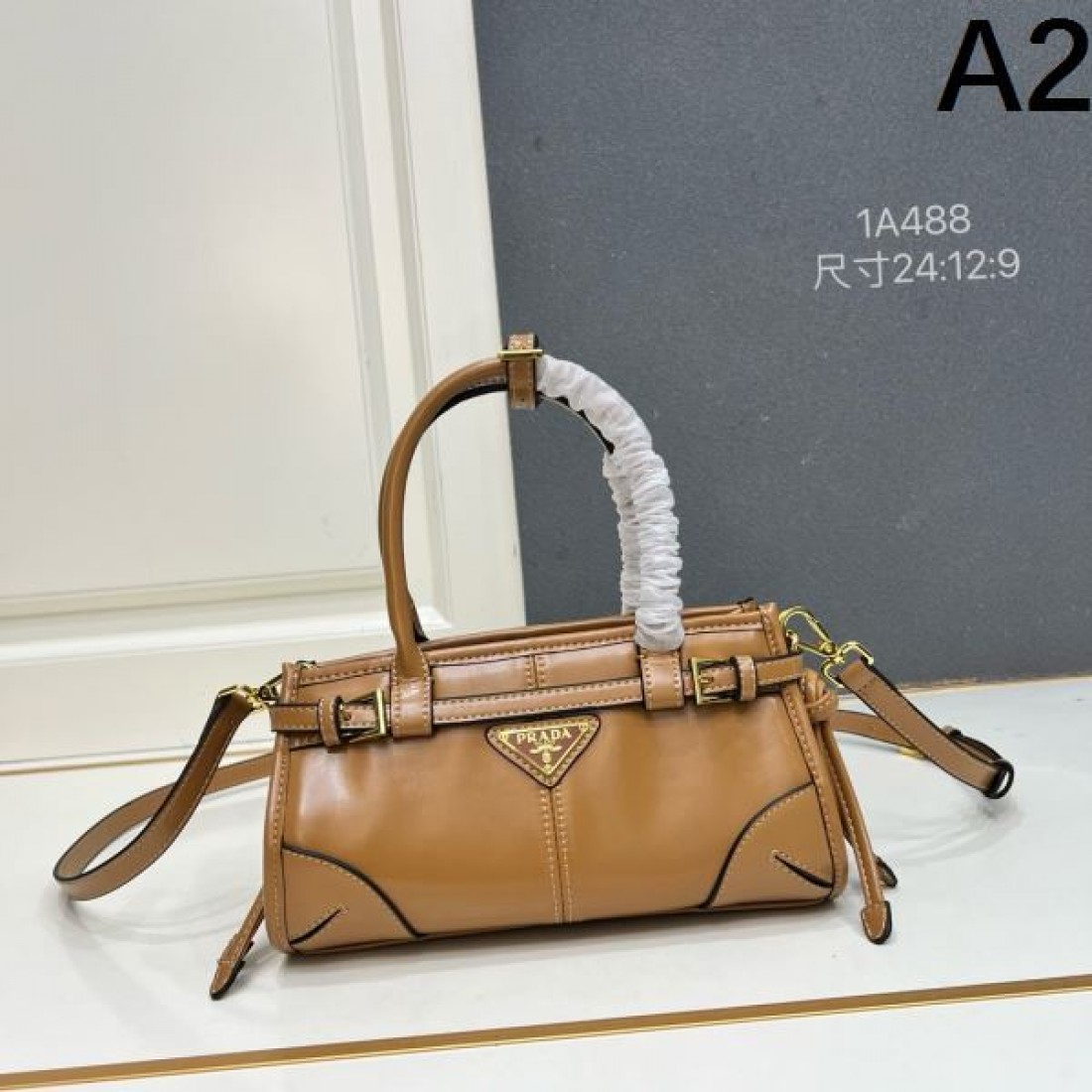 洗練 シンプル プラダ PRADA スーパーコピー トートバッグ 軽量設計 実用的