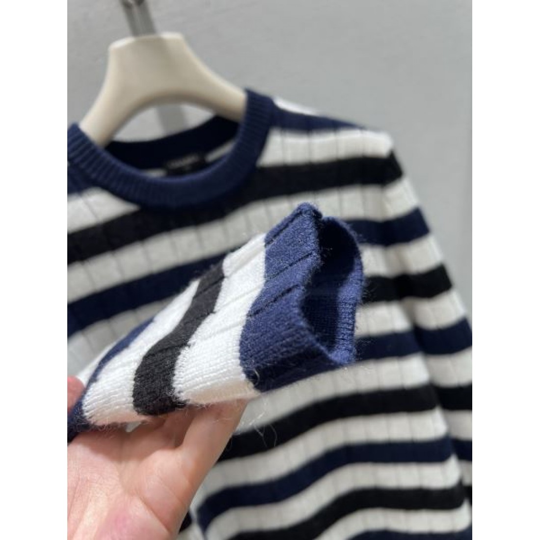 上質 シンプル CHANEL シャネル コピー ニット 着心地良い 大人っぽい