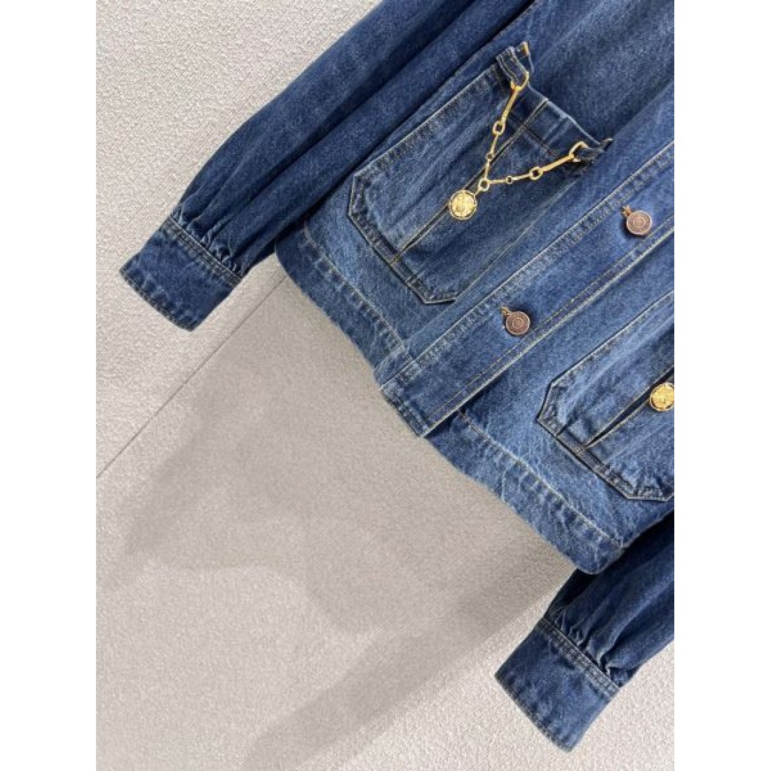 ナチュラル 上品 CHLOE クロエ コピー デニムジャケット 軽やか 大人可愛い