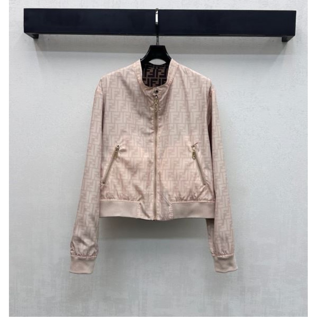 高級感 上質 FENDI フェンディ コピー ジャケット 洗練 大人っぽい