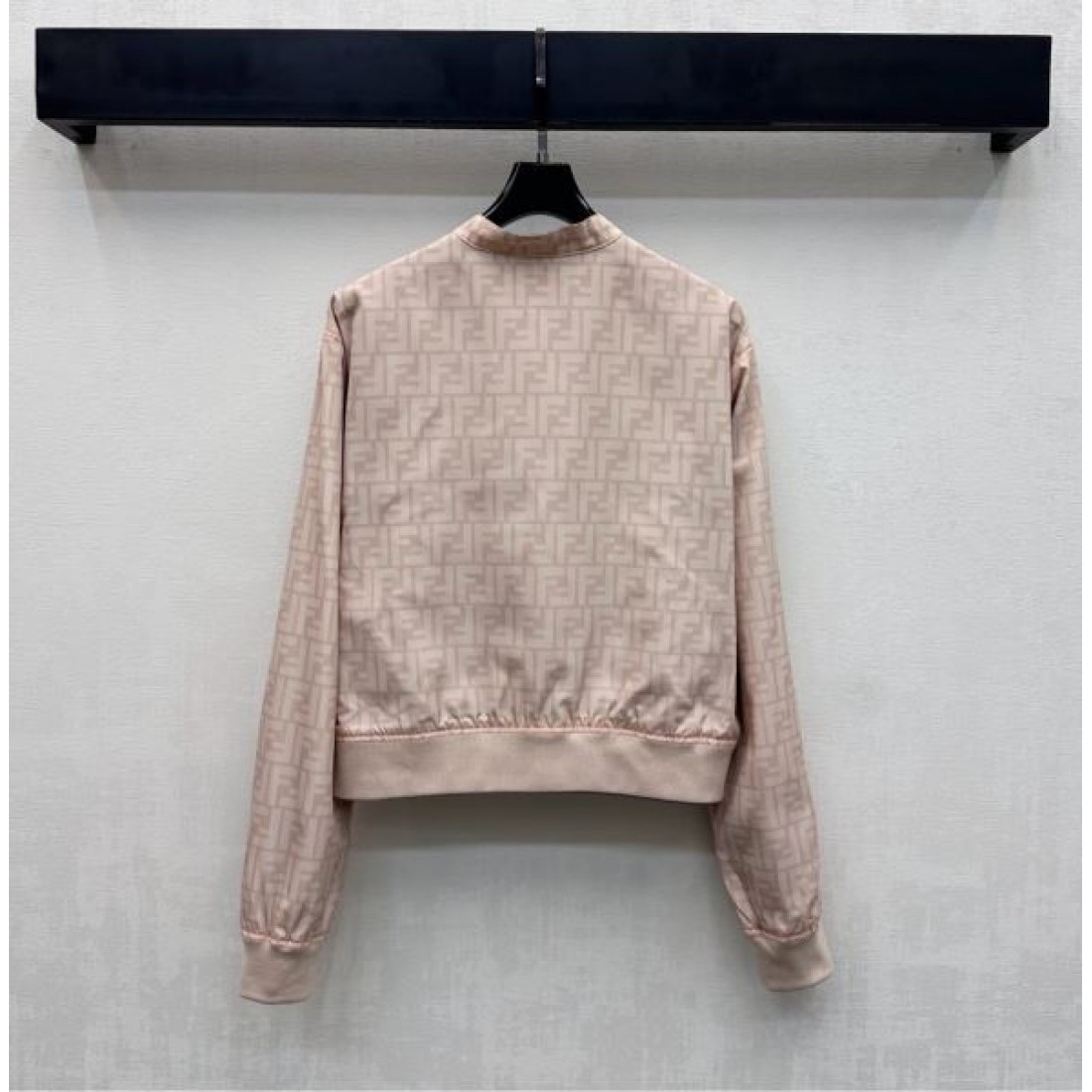 高級感 上質 FENDI フェンディ コピー ジャケット 洗練 大人っぽい