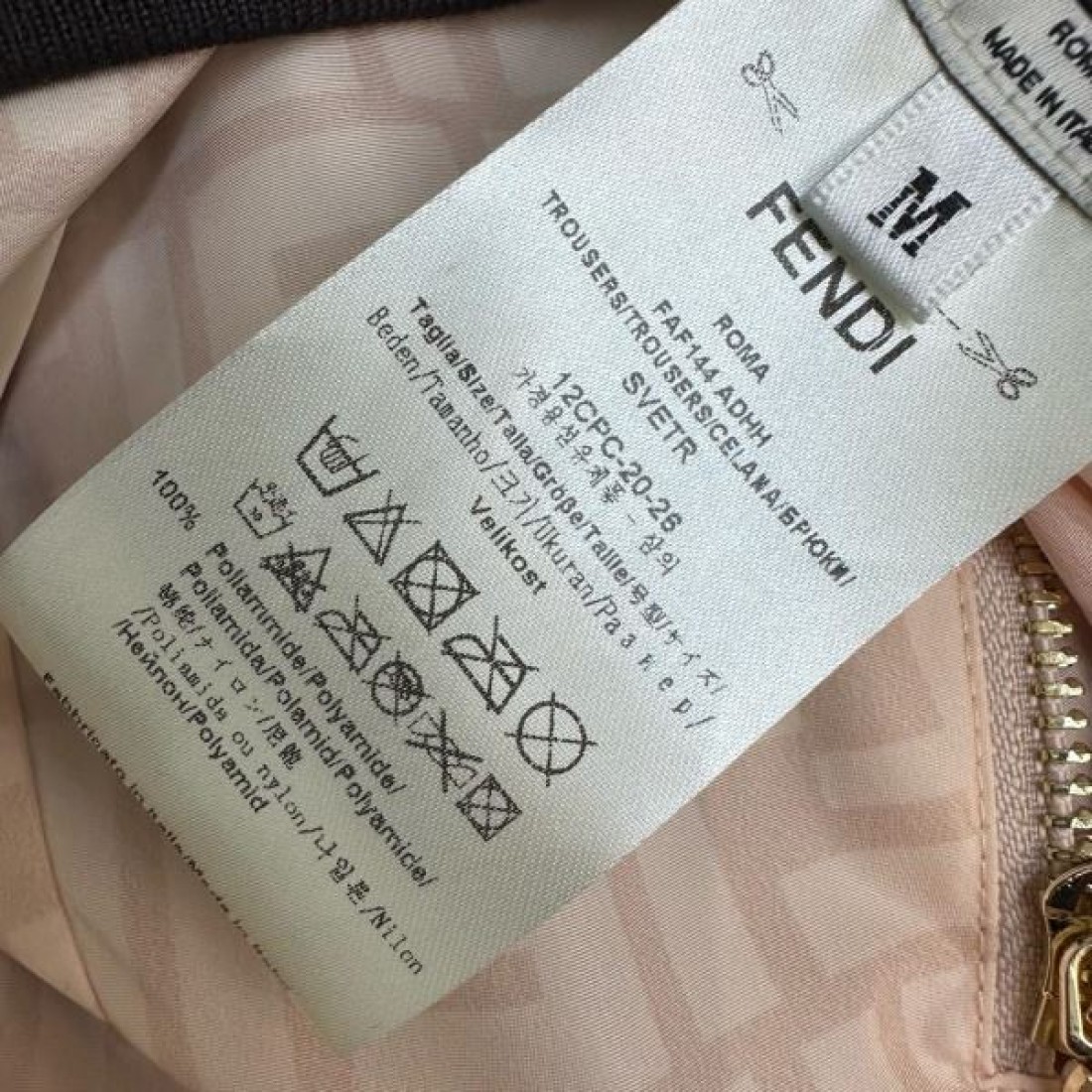 高級感 上質 FENDI フェンディ コピー ジャケット 洗練 大人っぽい