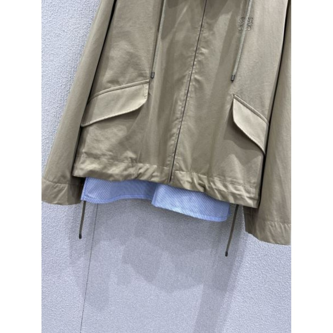 上品 シンプル LOEWE ロエベ コピー ジャケット 軽量 スタイリッシュ