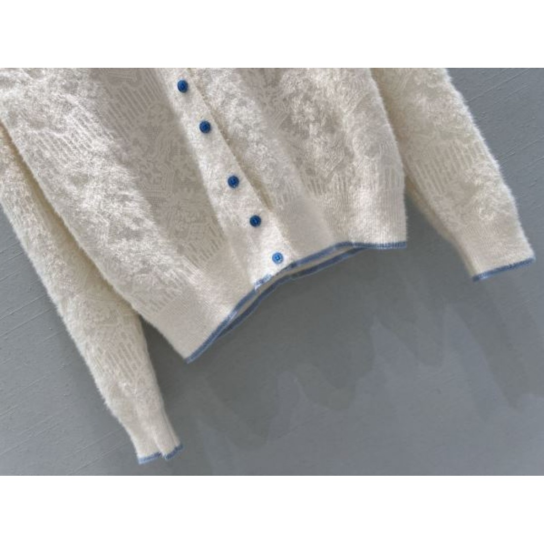 ガーリー 繊細 MIU MIU ミュウミュウ スーパーコピー ニットカーディガン 軽量