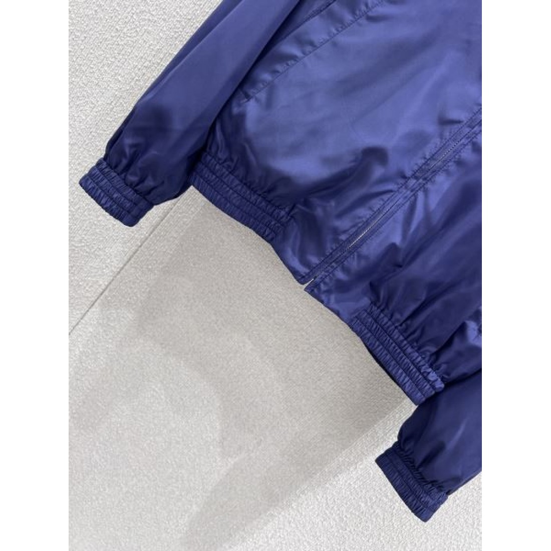 華やか 立体的 MIU MIU ミュウミュウ スーパーコピー ジャケット 高級感