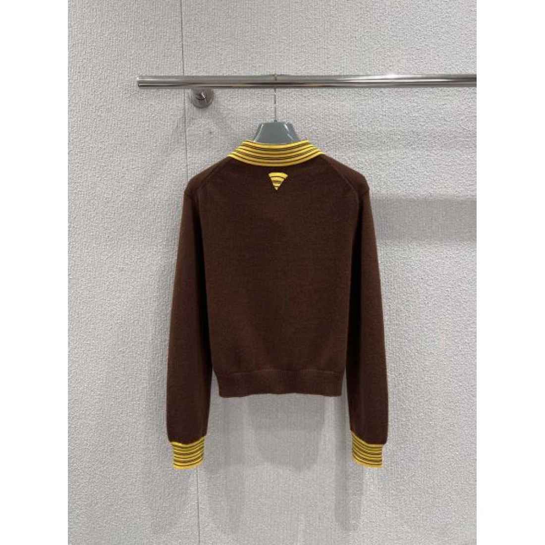 エレガント 温かみ PRADA プラダ スーパーコピー ニットカーディガン 上品