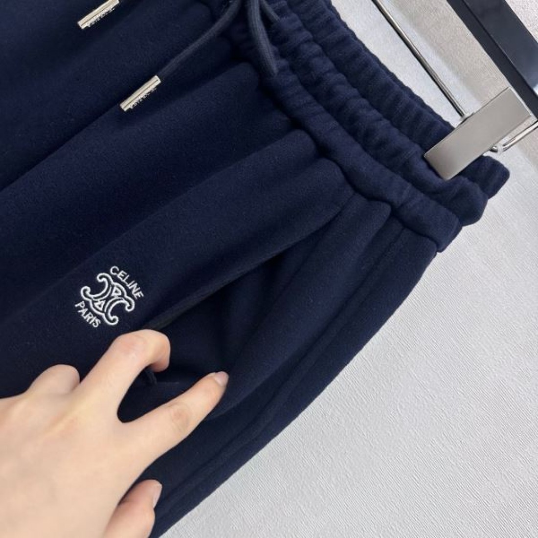 上品 大人向け CELINE セリーヌ スーパーコピー パンツ 定番