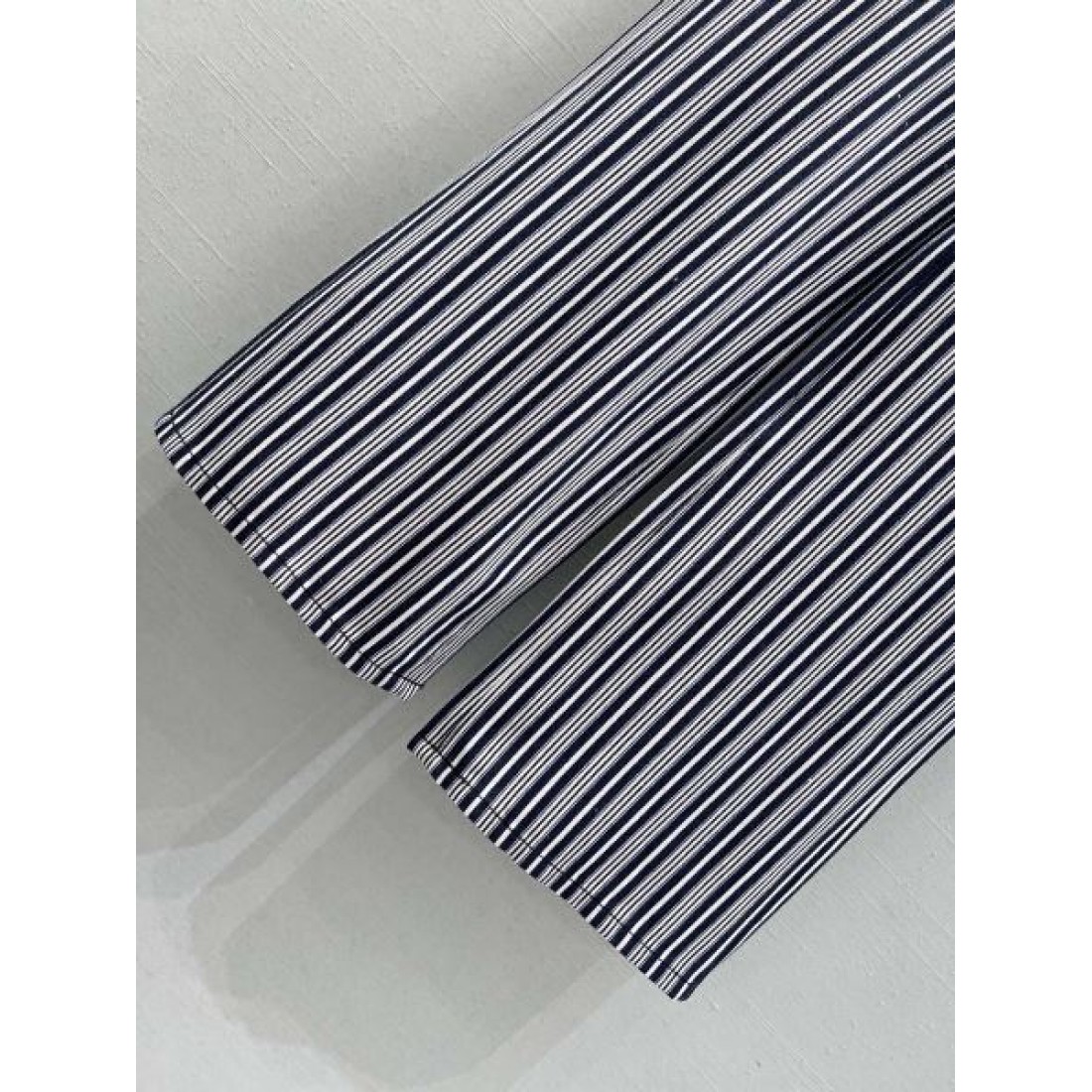 エレガント 上質感 CELINE セリーヌ スーパーコピー パンツ 洗練美