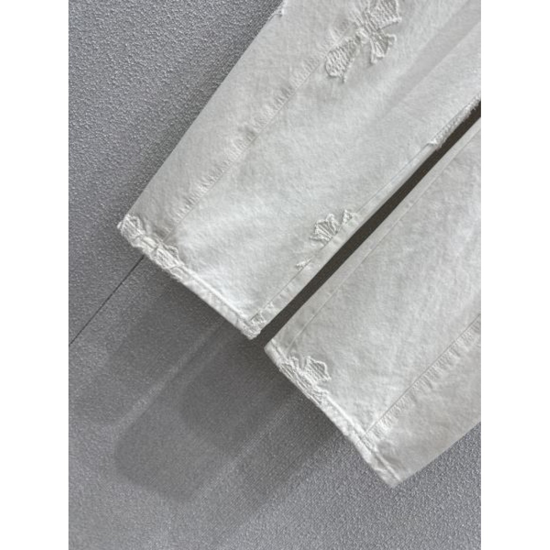  重厚感 無骨 CHROME HEARTS クロムハーツ スーパーコピー デニムパンツ 存在感