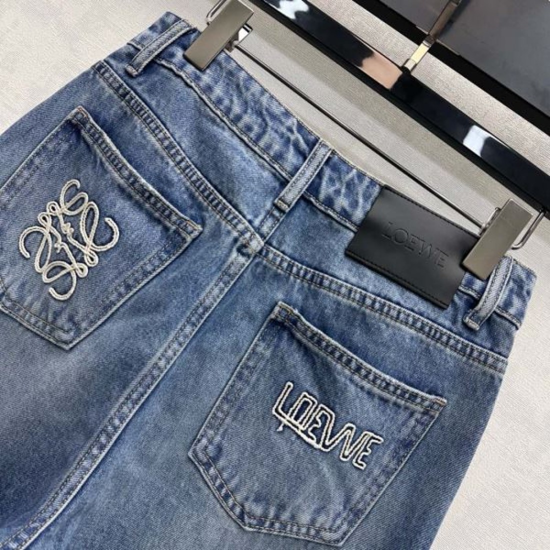 上品 美脚 LOEWE ロエベ スーパーコピー デニムパンツ 快適