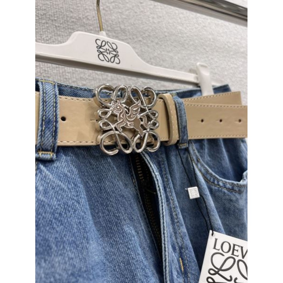  シンプル 端正 LOEWE ロエベ スーパーコピー デニムパンツ 耐久性