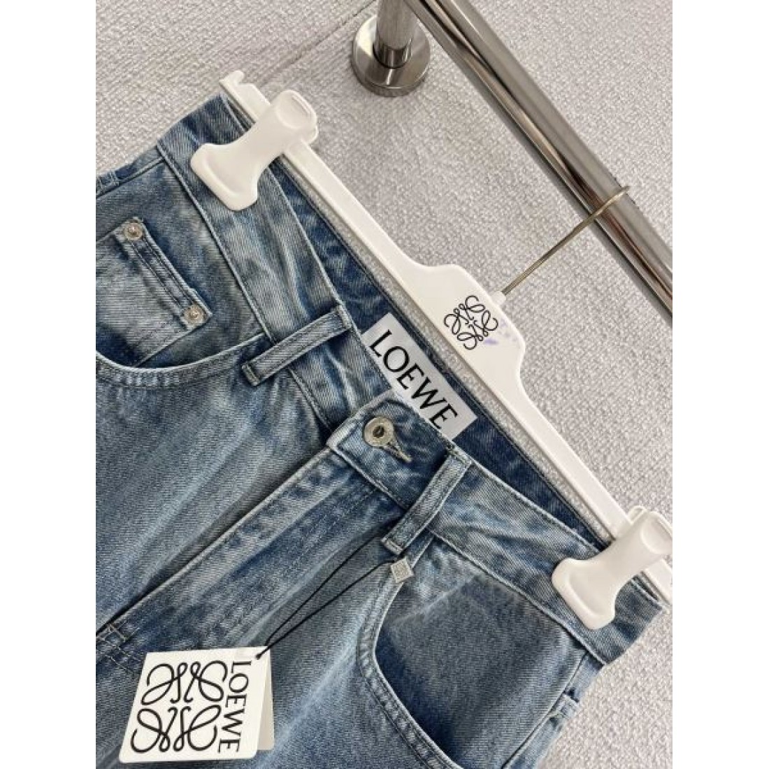 トレンド感 スタイリッシュ LOEWE ロエベ スーパーコピー デニムパンツ 万能