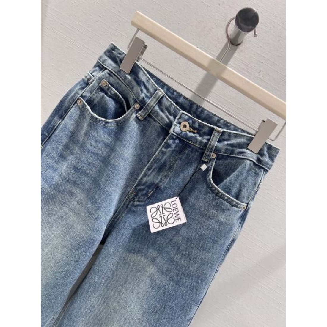 快適設計 ナチュラル LOEWE ロエベ スーパーコピー デニムパンツ 軽量