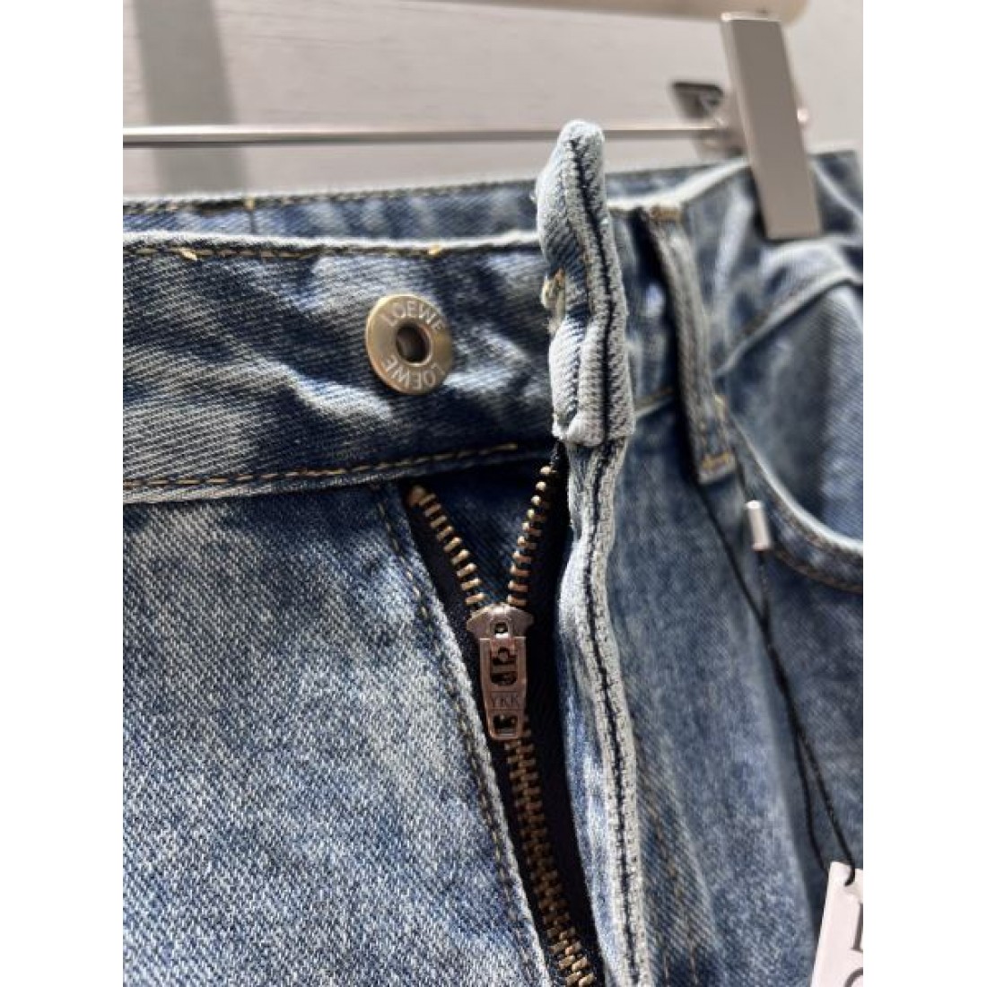 快適設計 ナチュラル LOEWE ロエベ スーパーコピー デニムパンツ 軽量