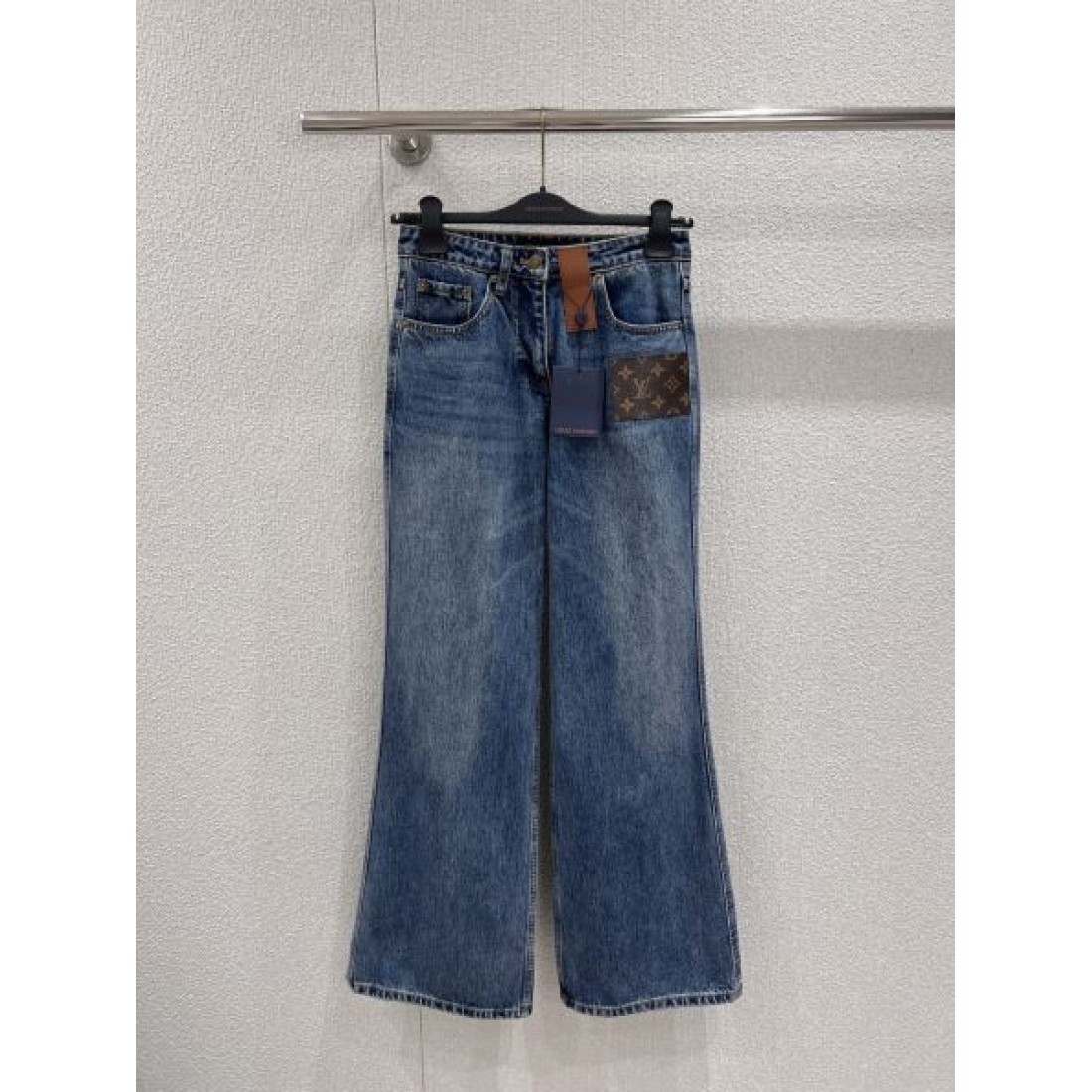 高級感 エレガント LOUIS VUITTON ルイヴィトン スーパーコピー デニムパンツ 注目