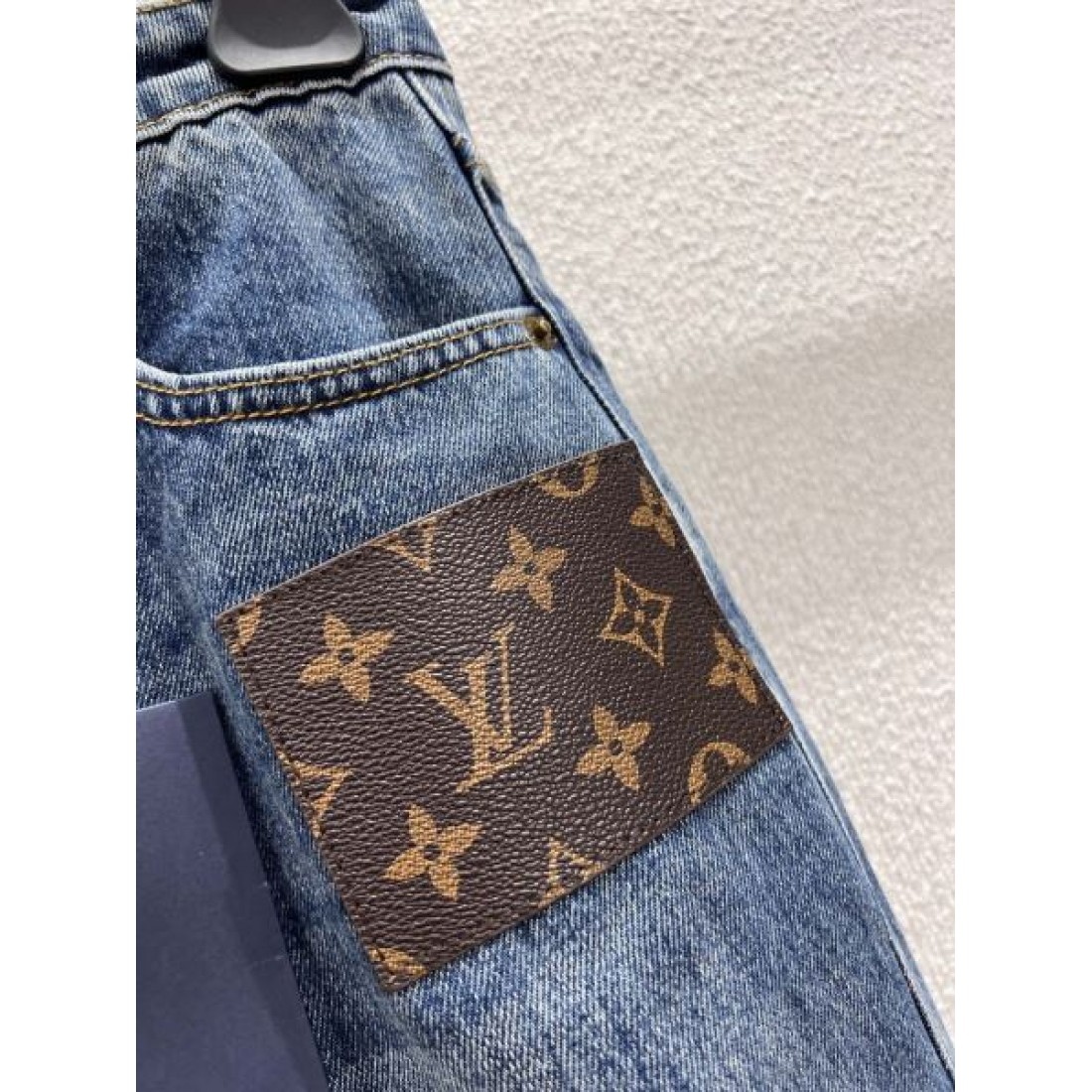  高級感 エレガント LOUIS VUITTON ルイヴィトン スーパーコピー デニムパンツ 注目