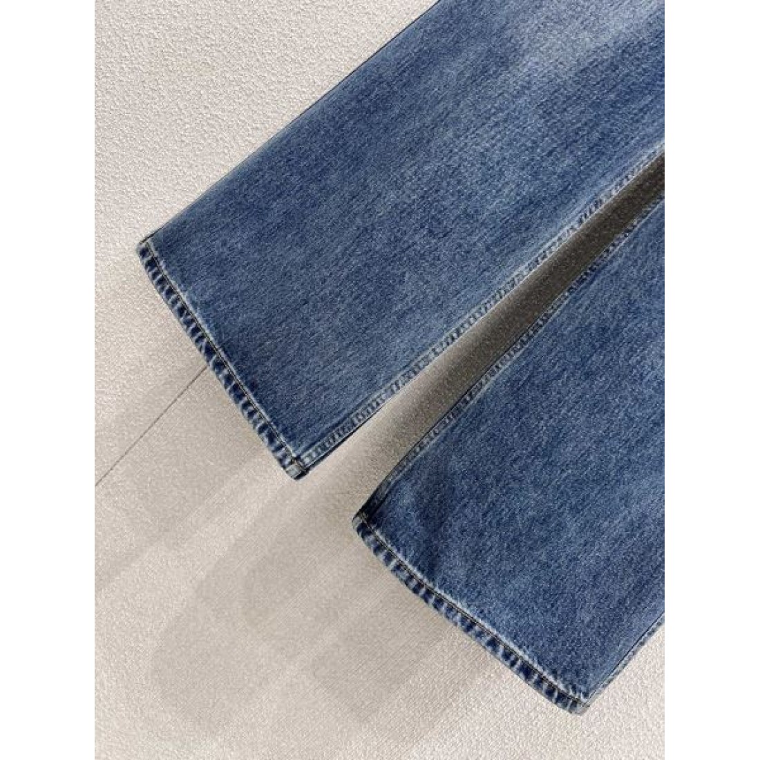  高級感 エレガント LOUIS VUITTON ルイヴィトン スーパーコピー デニムパンツ 注目